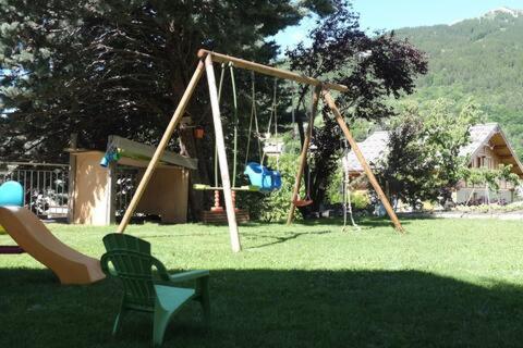 Appartement Rez De Jardin, 2 Chambres/ 4 Personnes, Garage. Briancon  Luaran gambar